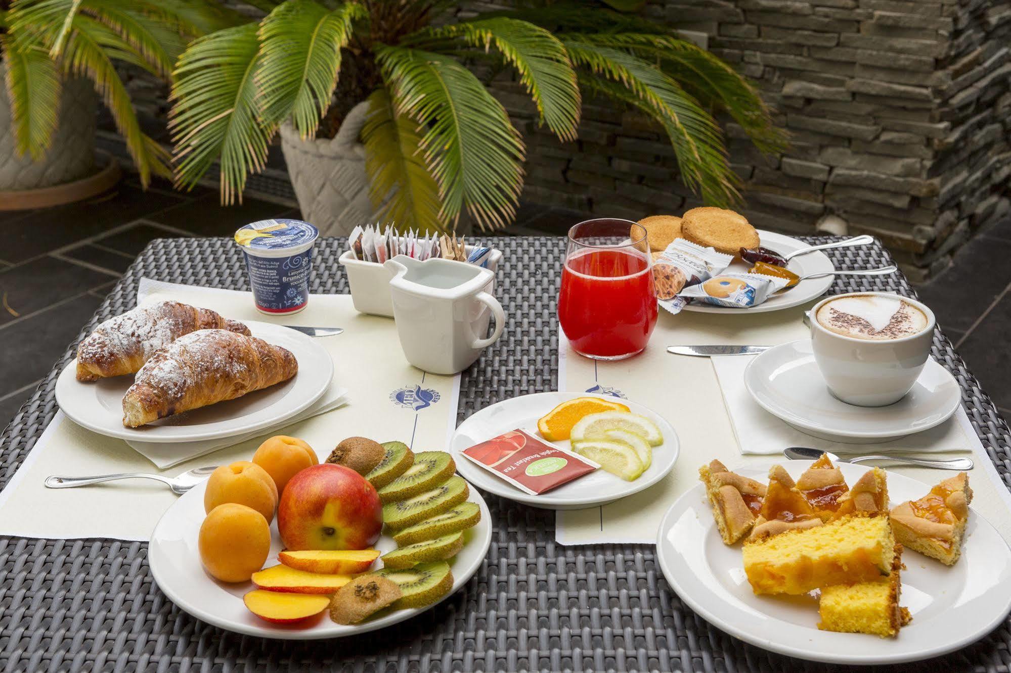 Medi Garden Hotel&Residence Alba Adriatica Εξωτερικό φωτογραφία